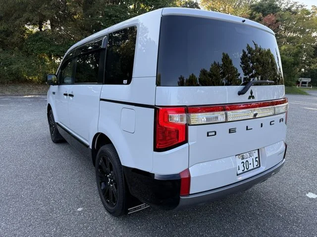 Mitsubishi DELICA D:5 4WD シャモニー photo 4