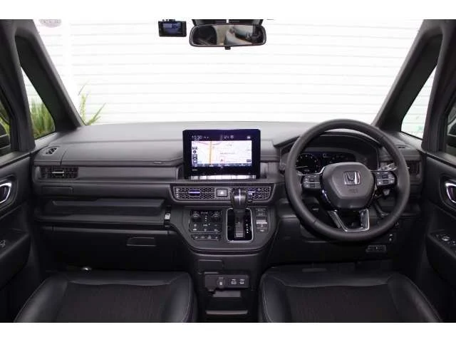 Honda STEPWAGON SPADA ベースグレード photo 2