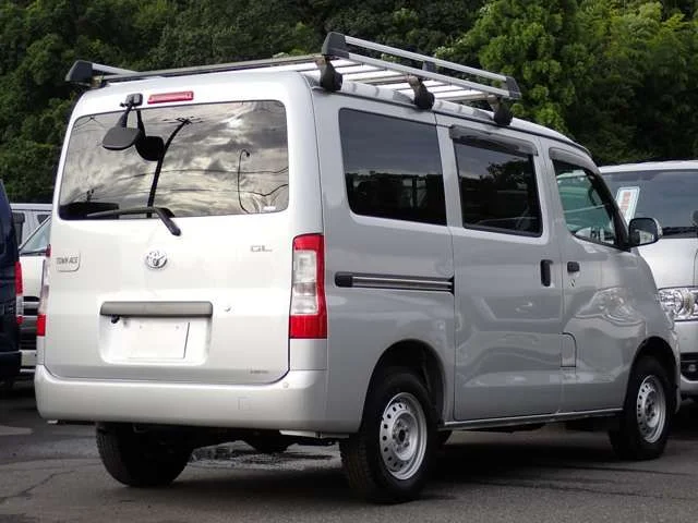 Toyota TOWNACE van 2WD GL　スマートアシスト　ルーフラック付 photo 2
