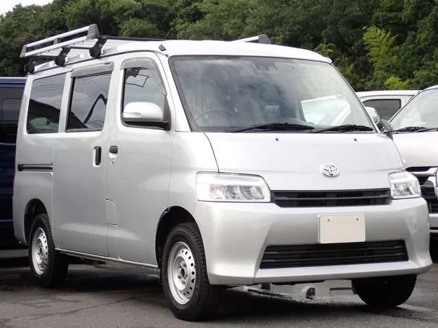 Toyota TOWNACE van 2WD GL　スマートアシスト　ルーフラック付 photo 3