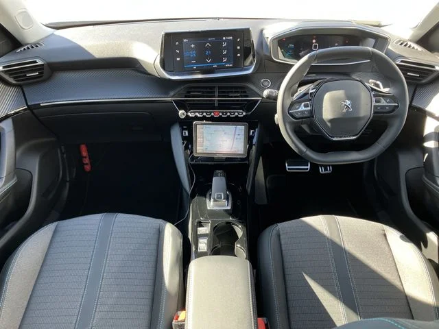 Peugeot PEUGEOT 2008 アリュール photo 2