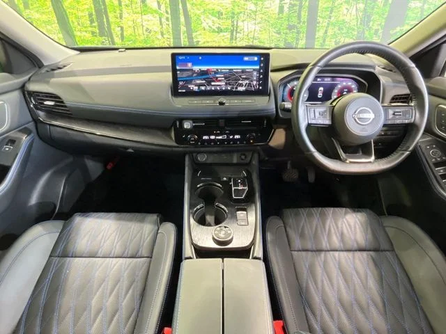 Nissan X-TRAIL HYBRID 4WD AUTECH　アドバンスト　パッケージ photo 2