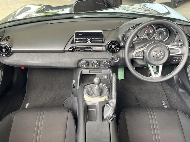 Mazda ROADSTER S photo 2