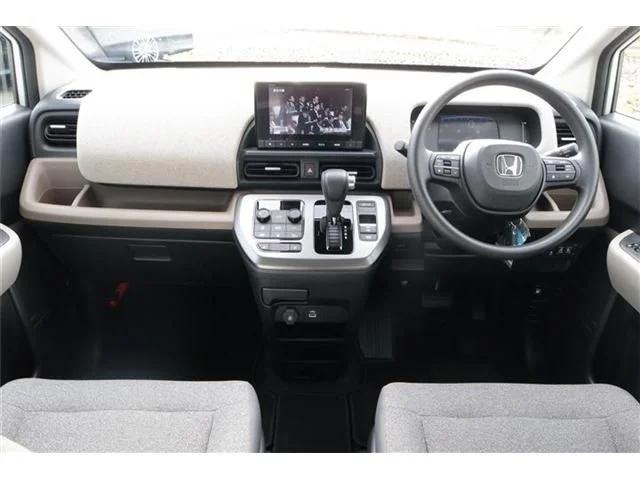 Honda FREED 4WD エアー photo 2