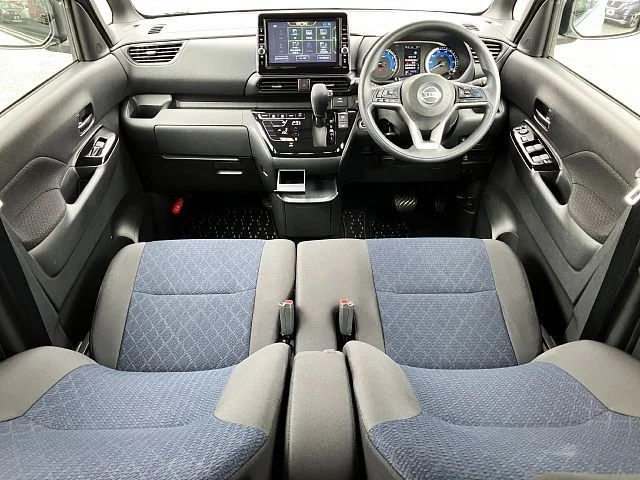 Nissan ROOX ハイウェイスターX　プロパイロットEd photo 2