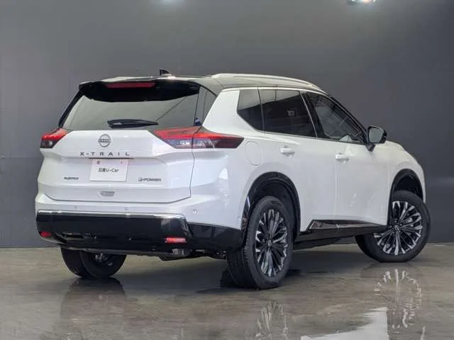 Nissan X-TRAIL HYBRID 4WD G　e−4ORCE photo 2
