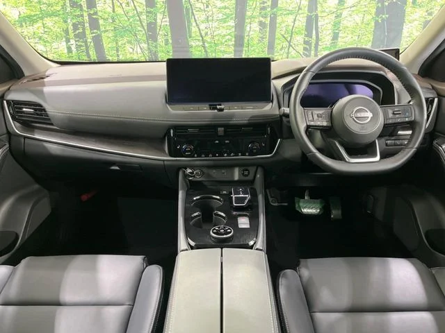 Nissan X-TRAIL HYBRID 4WD G　e−4ORCE photo 2