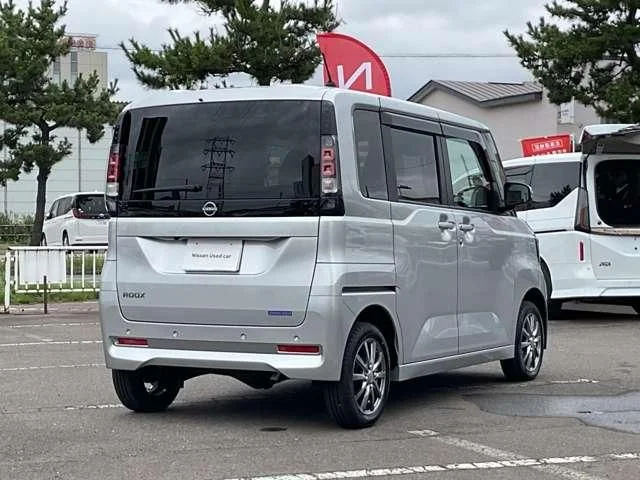 Nissan ROOX 4WD X photo 2