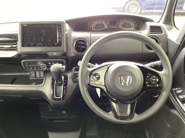 Honda N BOX CUSTOM L photo 2