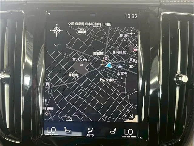 Volvo VOLVO XC60 B5　AWD　インスクリプション photo 4
