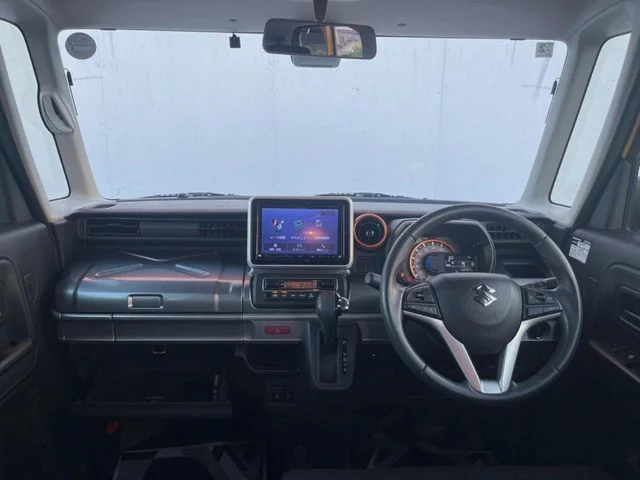 Suzuki Spacia GEAR ハイブリッドXZ　ターボ photo 2