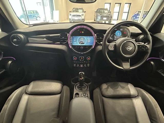 Bmw MINI COOPER 5DOOR ベースグレード photo 2
