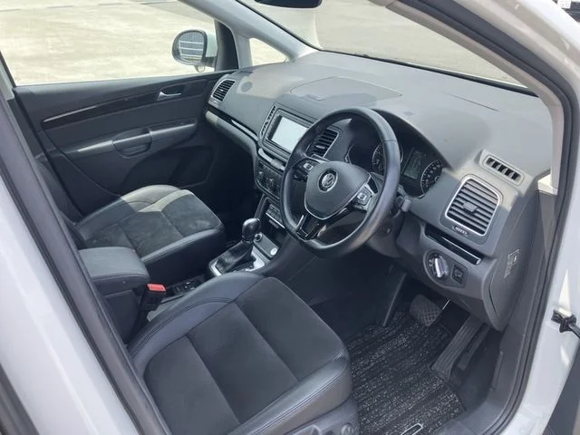Volkswagen VOLKSWAGEN SHARAN TDI　ハイライン photo 2