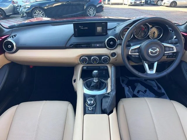 Mazda ROADSTER RF VS photo 2