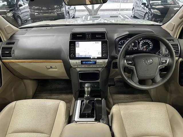Toyota LANDCRUISER PRADO TX　Lパッケージ photo 2