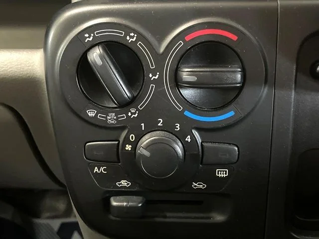 Nissan NV100 CLIPPER DX　HR photo 4