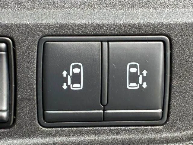 Nissan SERENA WG e−POWER　ハイウェイスター photo 4