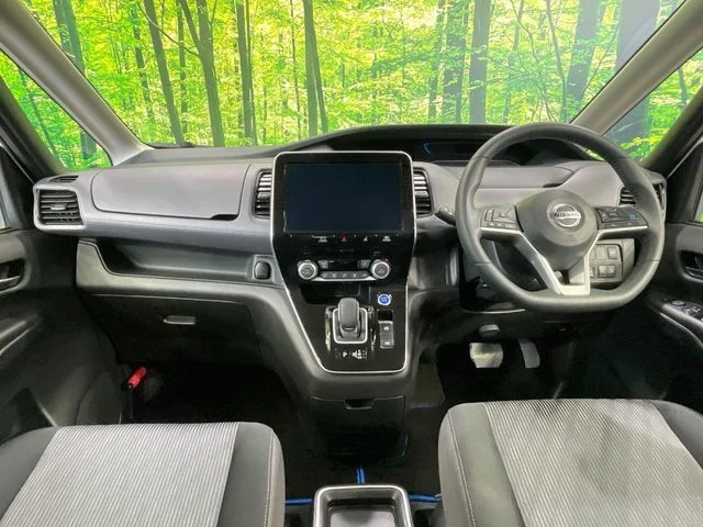 Nissan SERENA WG e−POWER　ハイウェイスター　V photo 2
