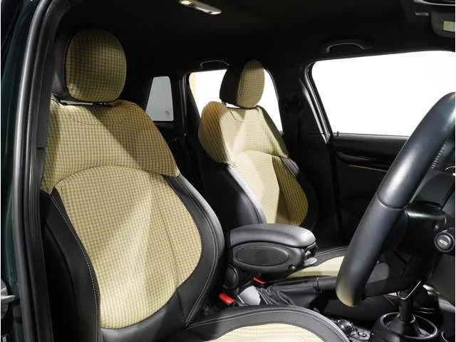 Bmw MINI COOPER 5DOOR レゾリュート　エディション photo 4