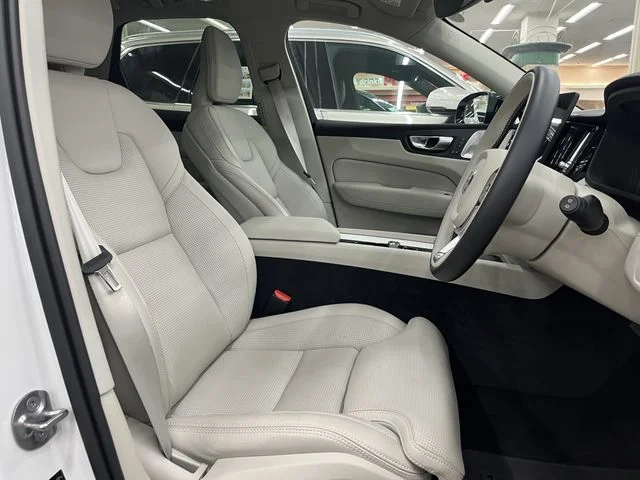 Volvo VOLVO XC60 ウルトラ　T6　AWD　PHEV photo 4