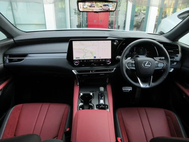Toyota LEXUS RX500h Fスポーツ　パフォーマンス photo 2