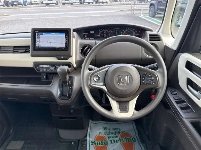 Honda N BOX L photo 2