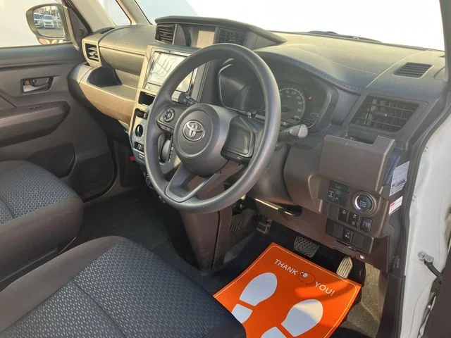Toyota ROOMY X photo 2