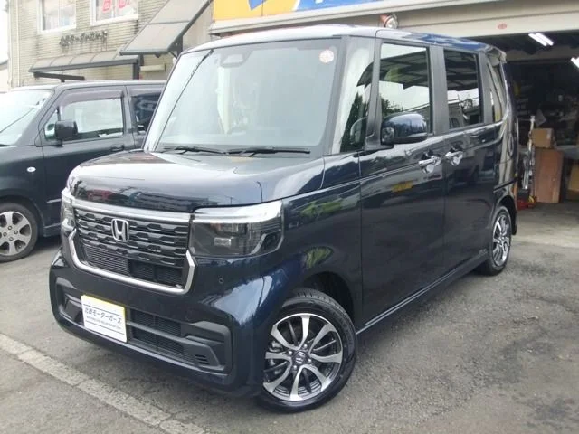 Honda N BOX CUSTOM ベースグレード 2025