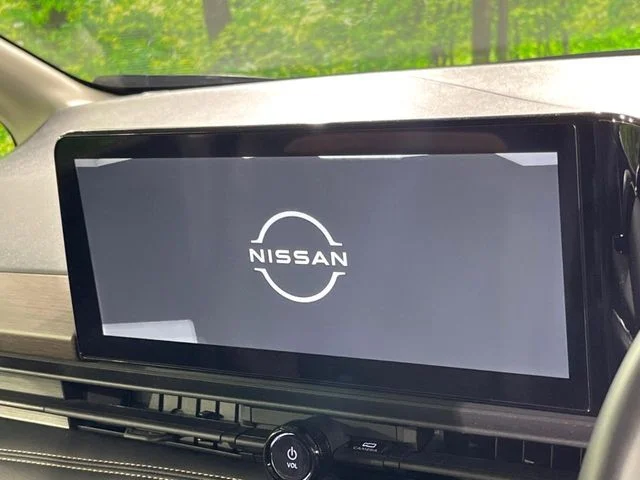 Nissan SERENA WG e−POWER　ハイウェイスター　V photo 3