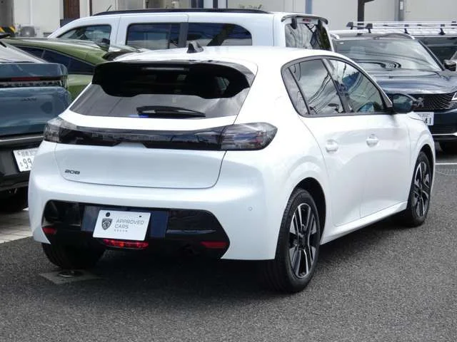 Peugeot PEUGEOT 208 アリュール photo 2