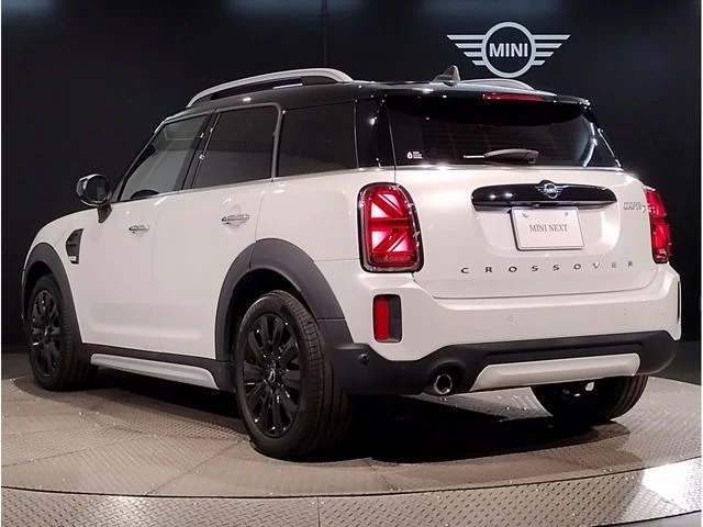 Bmw MINI COOPER D CROSSOVER ベースグレード photo 4