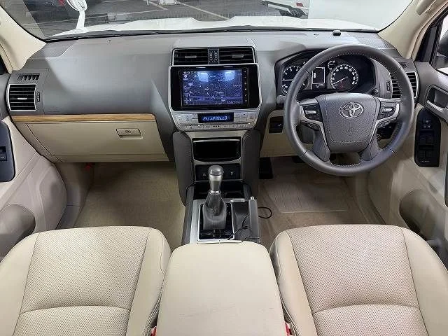 Toyota LANDCRUISER PRADO TX　Lパッケージ photo 2