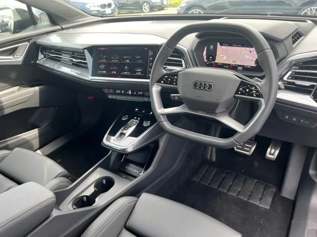 Audi AUDI Q4 e-tron 45　Sライン photo 2