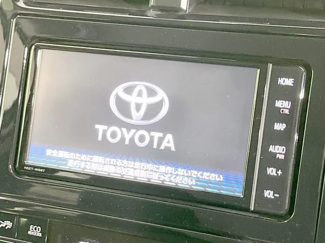 Toyota PRIUS A photo 3