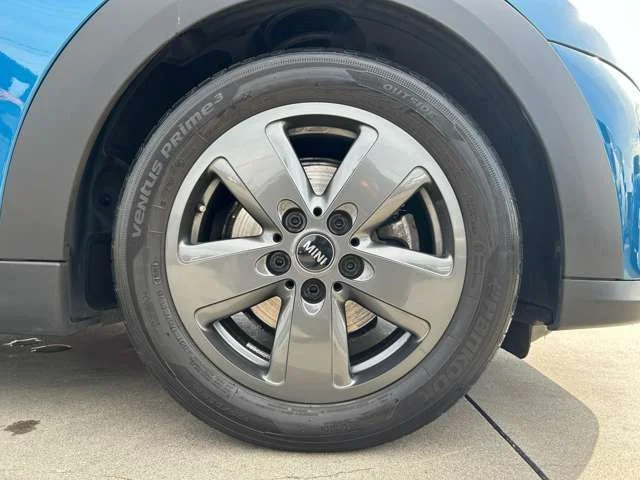 Bmw MINI COOPER 5DOOR ベースグレード photo 4