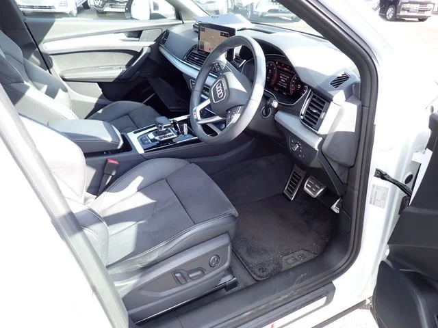 Audi AUDI Q5 40　TDI　クワトロ　Sライン photo 2