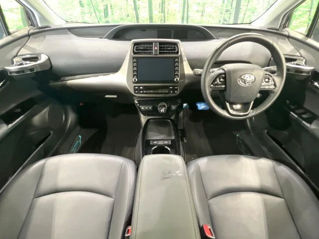 Toyota PRIUS A　ツーリングセレクション　ブラックEd photo 2