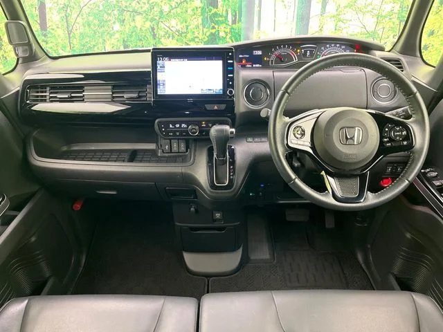 Honda N BOX CUSTOM L　ターボ photo 2