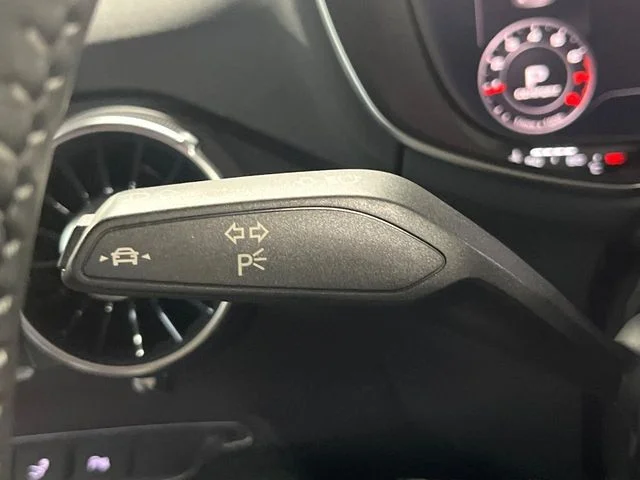 Audi AUDI TT coupe 40　TFSI　Sラインパッケージ photo 4