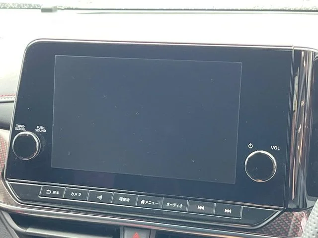 Nissan AURA ニスモ　チューンド　e−POWER photo 4