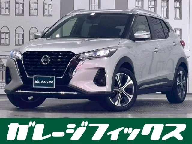 Nissan KICKS X　FOUR 2023