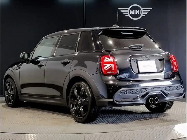 Bmw MINI COOPER SD 5DOOR ベースグレード photo 2