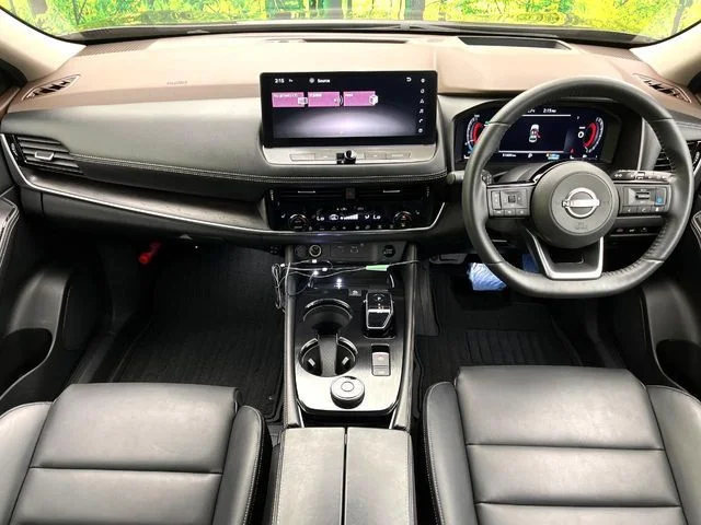 Nissan X-TRAIL HYBRID 4WD G　e−4ORCE photo 2