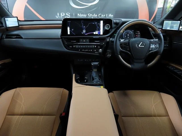 Toyota LEXUS ES300h バージョンL photo 3