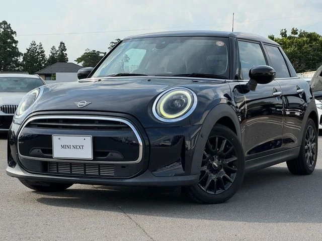 Bmw MINI COOPER D 5DOOR ベースグレード 2021