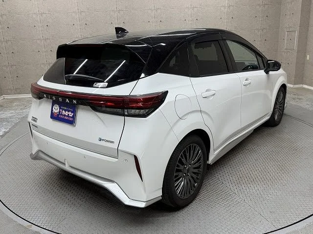 Nissan AURA オーテック photo 3