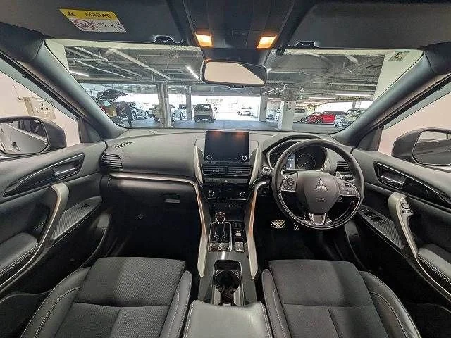 Mitsubishi ECLIPSE CROSS PHEV P photo 2