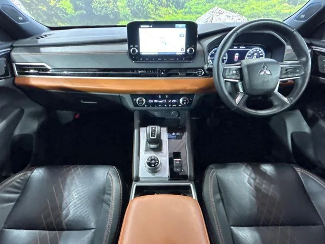 Mitsubishi OUTLANDER PHEV P photo 2