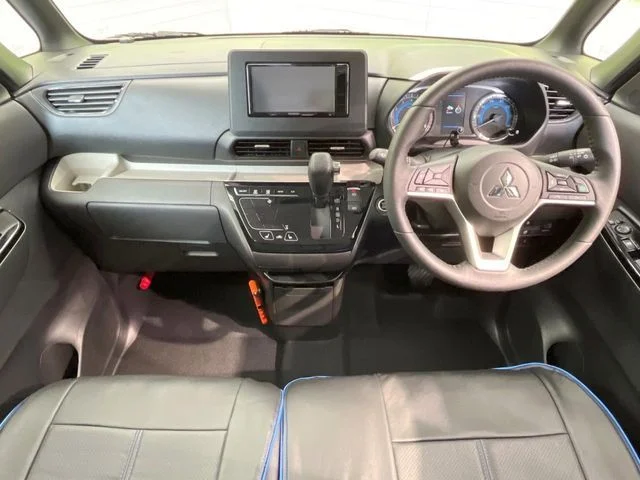 Mitsubishi DELICA MINI G　プレミアム　リミテッドエディション photo 2