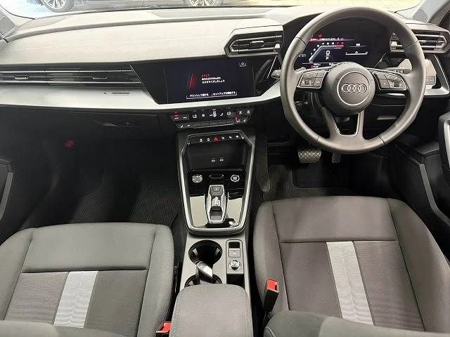 Audi AUDI A3 SPORTBACK 30　TFSI　アドバンスド photo 2